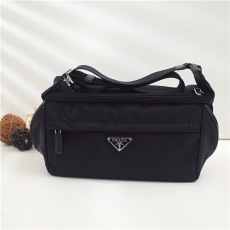 39위 PRADA 프라다 힙색 VA0994 VA0991