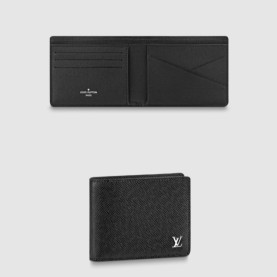 4위 LOUIS VUITTON 루이비통 멀티플 월렛 M30295