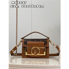 LOUIS VUITTON 루이비통 미니 도핀 락 XL M46537