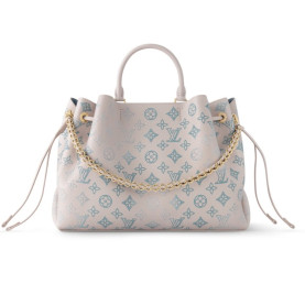 28위 LOUIS VUITTON 루이비통 벨라 토트 M12127