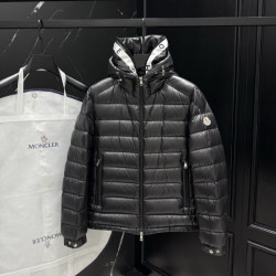 MONCLER 몽클레어 베시네스 다운 패딩