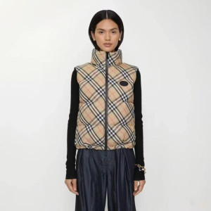 BURBERRY 버버리 체크 퍼퍼 질레 다운 베스트