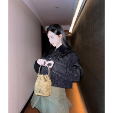 [에스파 카리나] PRADA 프라다 카라 퀼팅 자켓