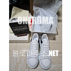 정*윤 고객님 알렉산더맥퀸 스웨이드 오버솔 스니커즈 블랙