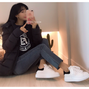 ●실사● 알렉산더맥퀸 스웨이드 오버솔 스니커즈 블랙