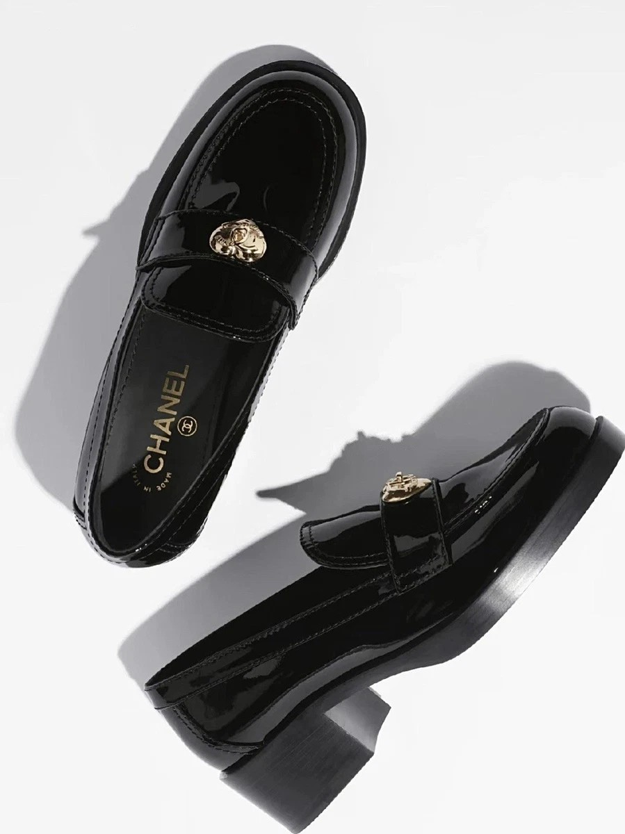 ●실사● 샤넬 하트 턴락 로퍼