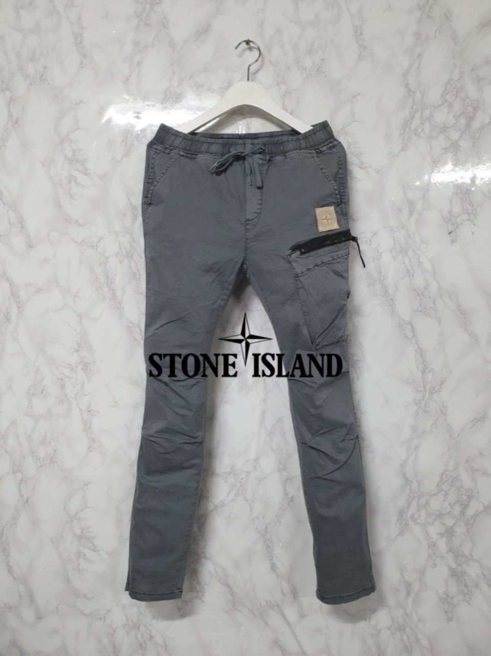 STONE ISLAND 스톤아일랜드 블랙지퍼 비대칭 카고 밴딩팬츠 3COLOR