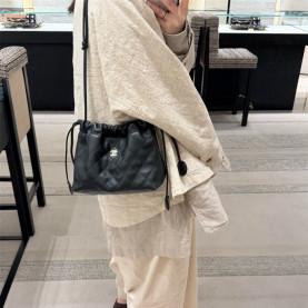 CHANEL 샤넬 복주머니 백 AS64051