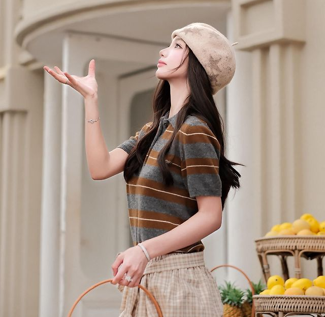 MIUMIU 미우미우 64296 스트라이프 코튼 실크 니트 폴로 반팔