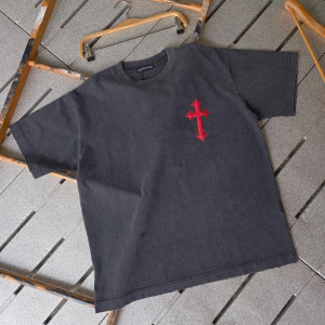 CHROME HEARTS 크롬하츠 레드 크로스 패치 티셔츠 2COLOR